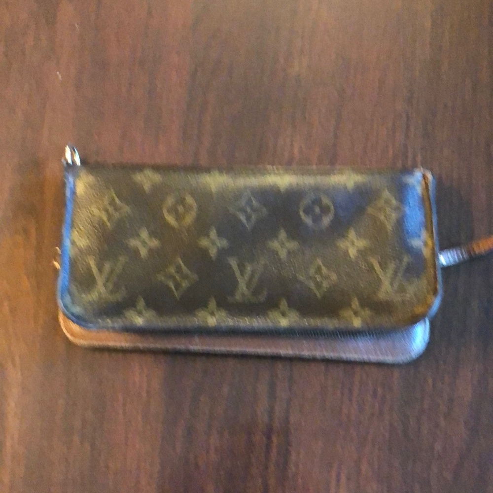 Louis Vuitton wallet